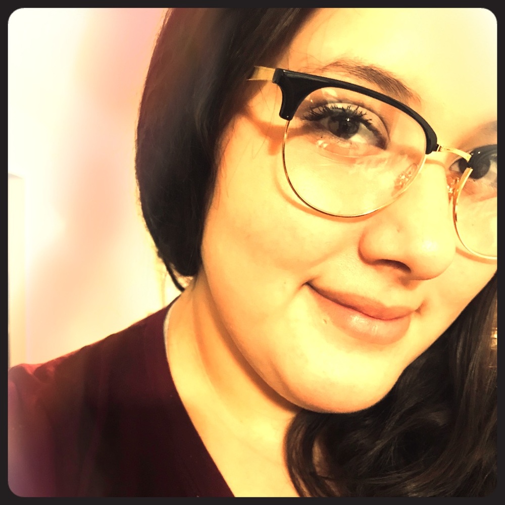 Meet your Posher, Maris
